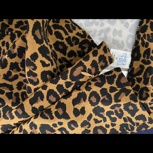 Leopard capris - Picture 2 of 3